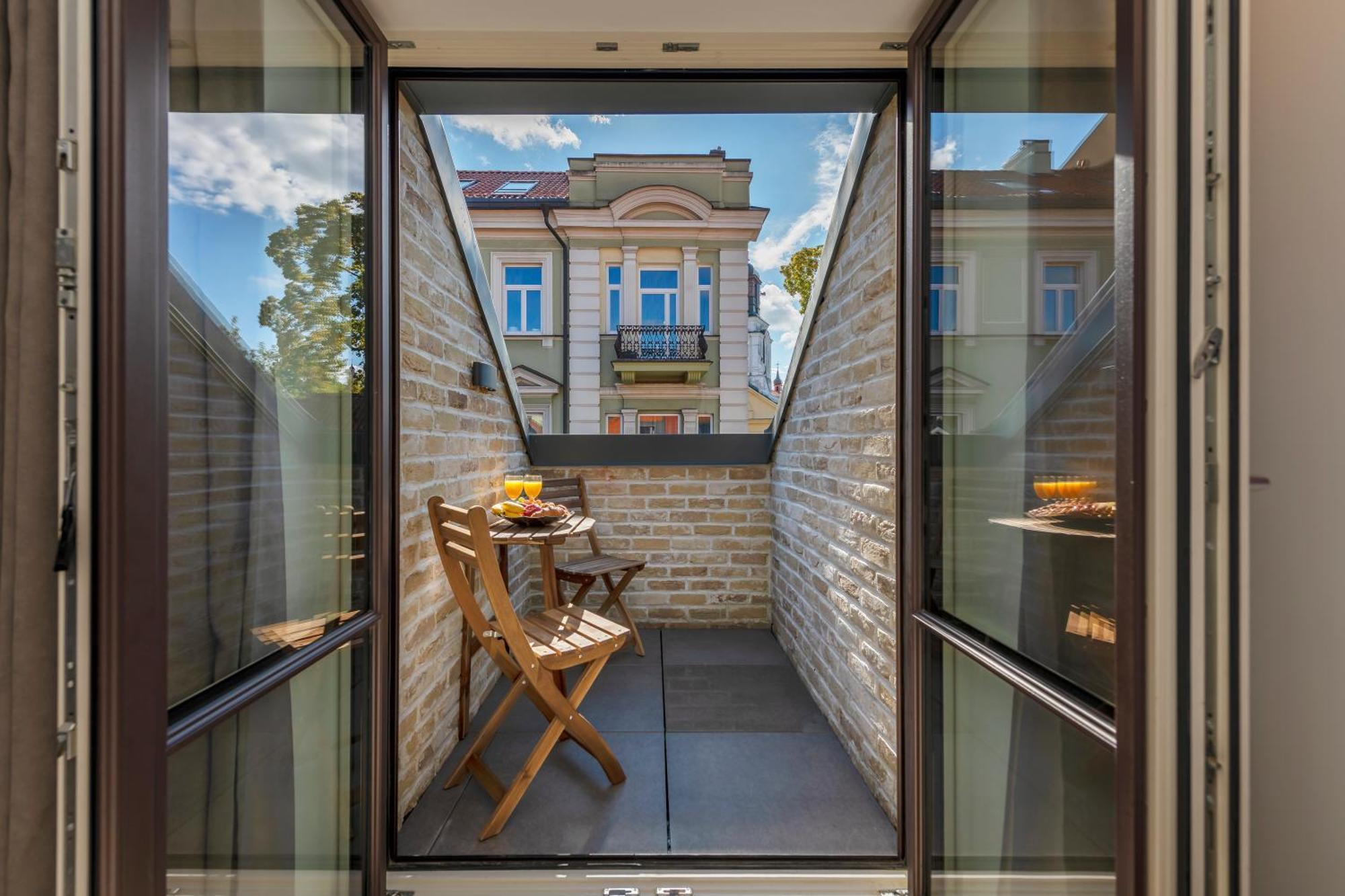 Artsy Exclusive Old Town Residence Gallery Walk فيلنيوس المظهر الخارجي الصورة